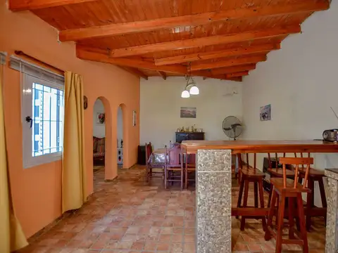 CASA EN VENTA LA PLATA 2 DORMITORIOS
