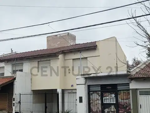 VENTA  DUPLEX 3 DORMITORIOS + LOCAL COMERCIAL – NEUQUEN