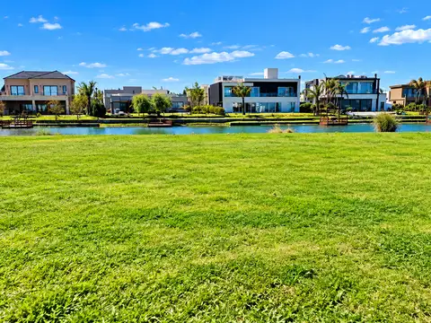 Terreno en Venta 29  mts Fondo