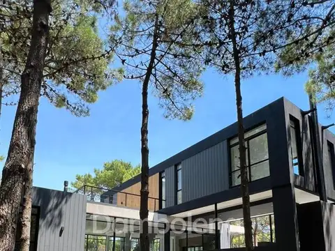 Brisas  - Villa Robles 400