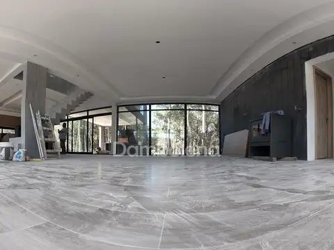 Brisas  - Villa Robles 400