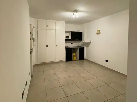 Amenábar 3100, Piso 4