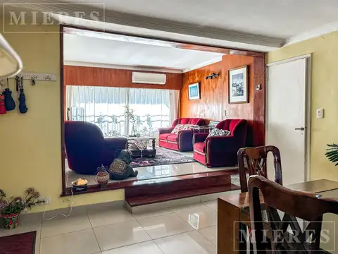 Depto Tipo Casa en Venta en Martínez, USD 170.000