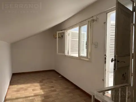 PH en venta de 3 ambientes apto crédito. con balcón terraza en Olivos, Vicente López