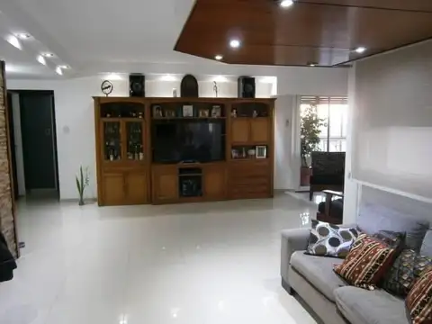 Departamento 4 ambientes con 4 baños