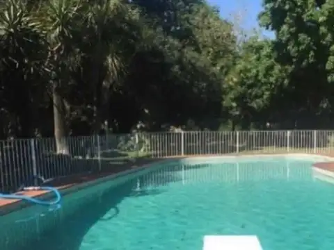 LOS PARAISOS 100