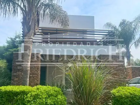CASA EN VENTA - HARAS MARIA VICTORIA