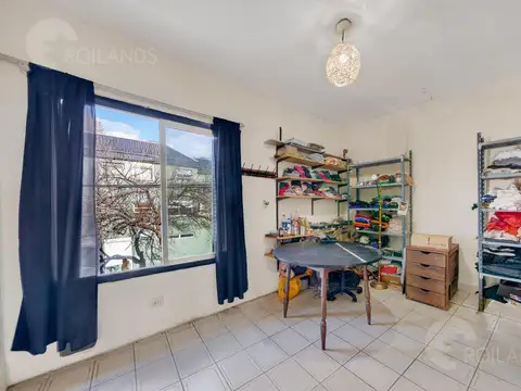 VENTA CASA EN ESQUINA LOTE PROPIO 7 AMBIENTES LUMINOSA COCHERA TERRAZA VISTA ABIERTA VILLA URQUIZA