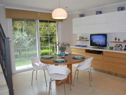 Venta Imponente Casa Highland Park Country Club 783 m² Lote 2250 m² U$d 1.900.000.