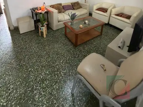Depto Tipo Casa en Venta en Remedios de Escalada, USD 52.000