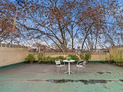 Venta PH 4 ambientes en Villa Ortuzar con terraza y parrilla