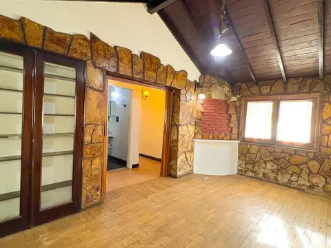 Depto Tipo Casa 4 ambientes con 2 baños