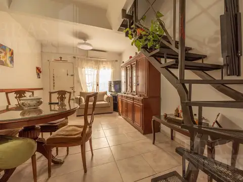 Depto Tipo Casa en Venta 30 años