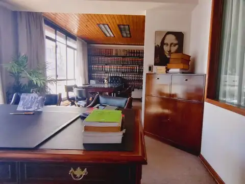 Oficina 4 ambientes con 2 baños
