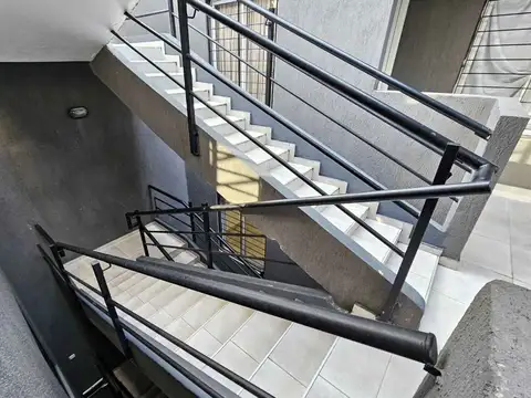 Depto 2 amb Venta Lomas del Mirador Frente Balcón