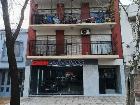DEPARTAMENTO DOS AMBIENTES LATERAL LUMINOSO Y REFACCIONADO A NUEVO