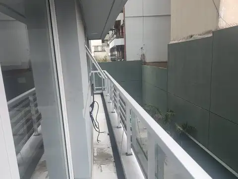 Monroe 2200, Piso 2