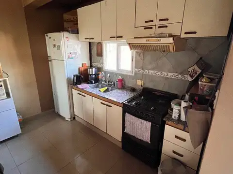 DEPTO DE 3 AMB C/ COCHERA.