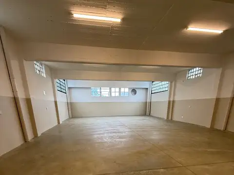 Local en Venta en Monte Castro, USD 900.000