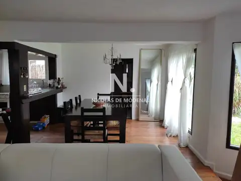 Casa a tres cuadras del centro de La Barra de 4 dormitorios en venta