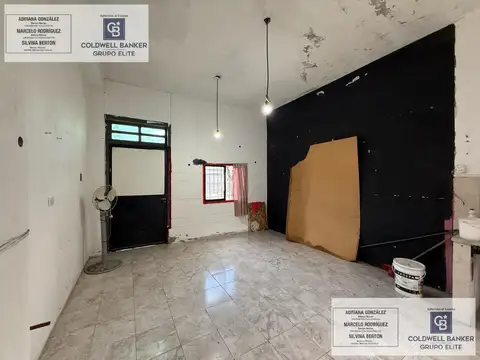 Local en Alquiler en Villa Mercedes, $ 320.000