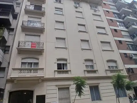 Piso en Recoleta   Cochera fija - Ayacucho y Juncal.