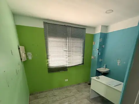 EXCELENTE PROPIEDAD COMERCIAL – IDEAL USO MÉDICO / PROFESIONAL