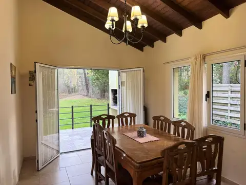 VENTA CASA 3 DORMITORIOS CARILO GAS NATURAL