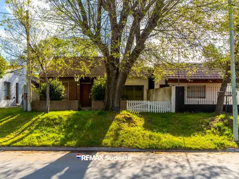VENTA CASA A POCAS CUADRAS DE LA PLAYA