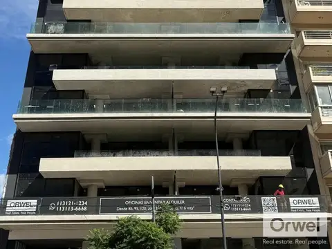 Oficina Monoambiente con 4 baños