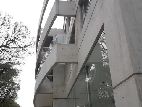 Local en Alquiler en Martínez Libertador / Río, USD 6.000