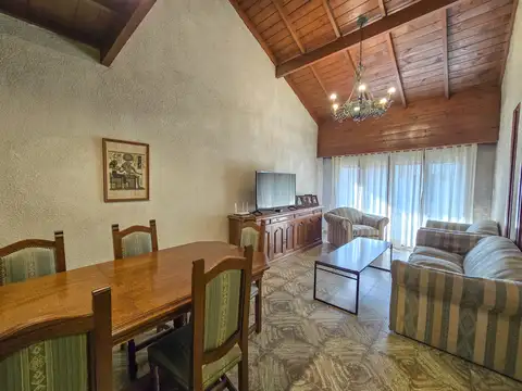 Strobel y J. V. González