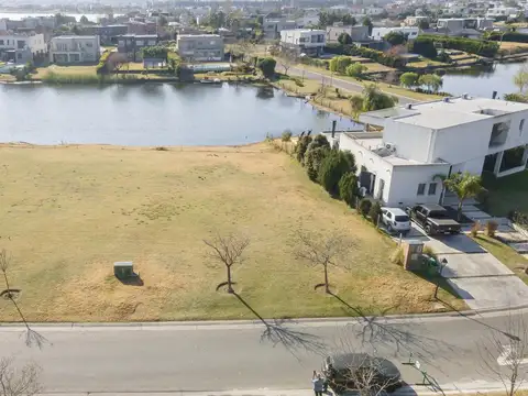 Lote a la laguna en San Francisco