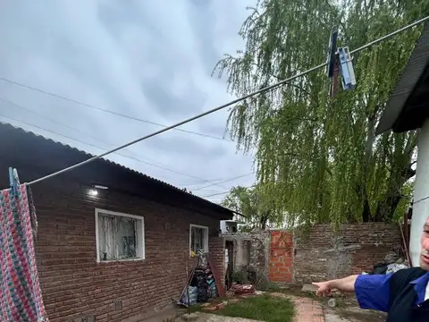 VENTA CASA MULTIFAMILIAR LONGCHAMPS