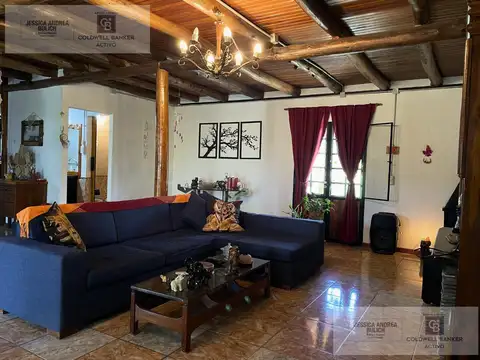 Casa en Venta con 2 cocheras