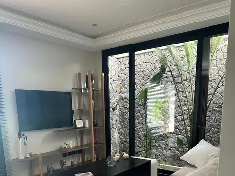 Casa 6 ambientes con 4 baños