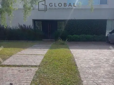 El Cantón, casa en venta a la laguna