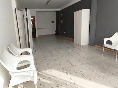 Oficina en Alquiler al Este