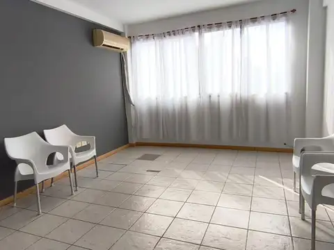 Oficina en Alquiler en Belgrano C, $ 450.000