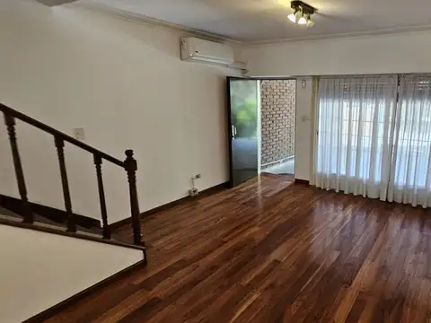 Venta de Casa 4 Ambientes en Martínez