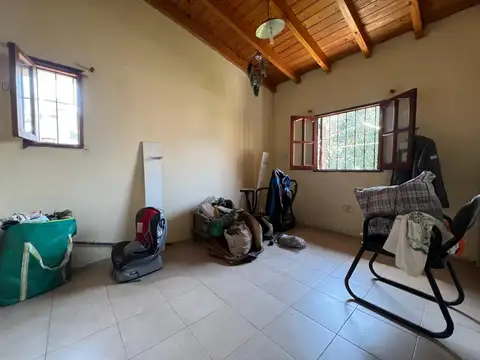 Casa 5 ambientes con 1 baño