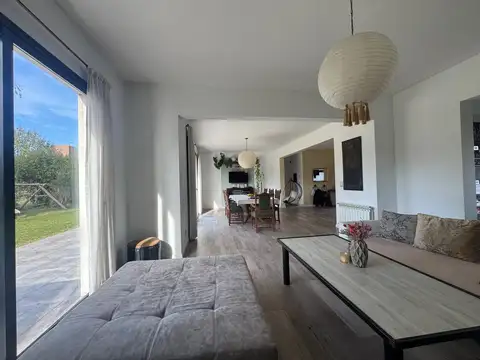 Casa 4 ambientes con 4 baños