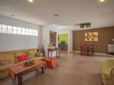 Casa en Venta en Ituzaingo, USD 185.000
