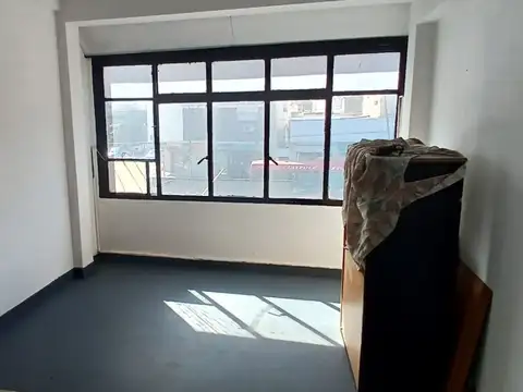 Oficina en Alquiler en Lanús Oeste, $ 320.000