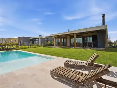 Casa en Venta en Belén de Escobar, USD 320.000