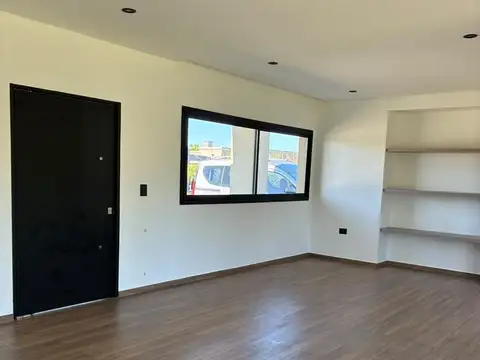 Casa 3 ambientes con 2 baños