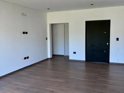 Casa en Alquiler en Horizontes al Sur, USD 1.400