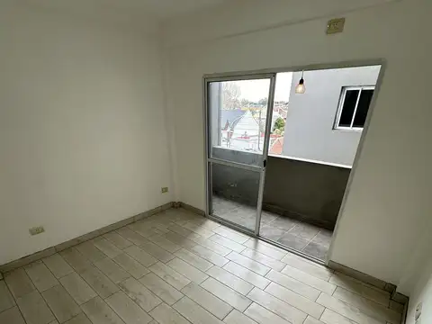 Depto 2 ambientes en LANÚS OESTE - APTO CRÉDITO - FINANCIA DUEÑO - IDEAL PARA INVERSIÓN