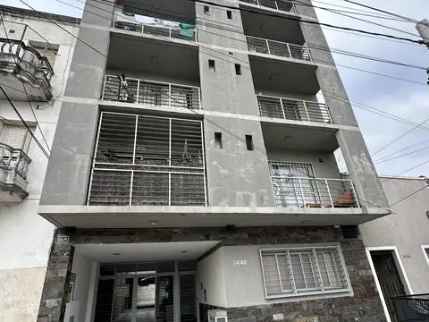 Depto 2 ambientes en LANÚS OESTE - APTO CRÉDITO - FINANCIA DUEÑO - IDEAL PARA INVERSIÓN