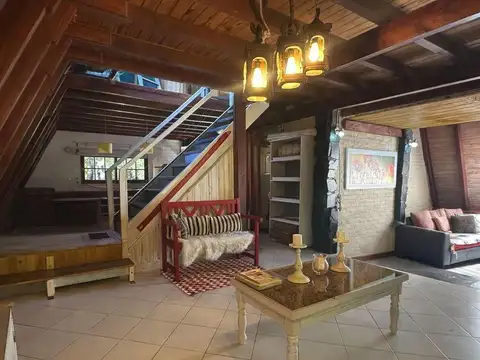 Casa 5 ambientes con 2 baños